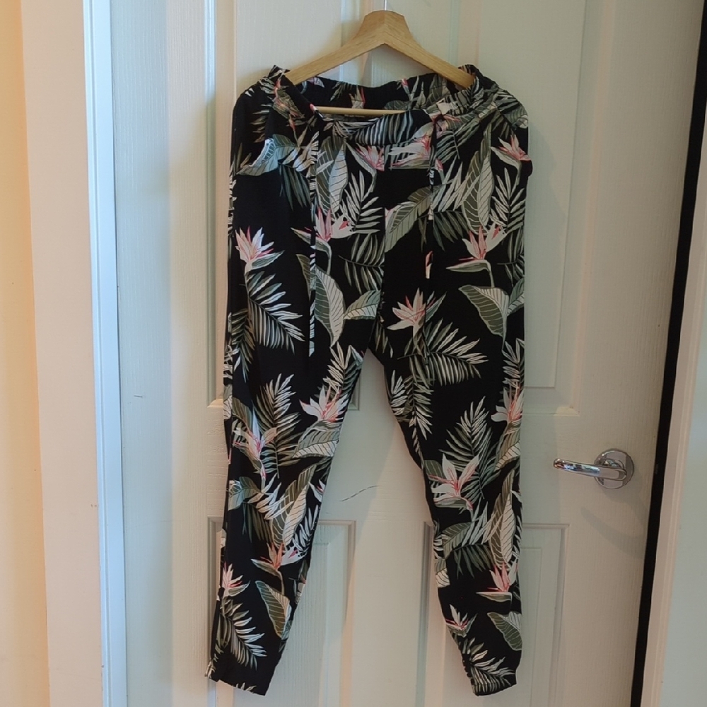 Vero Moda Black and Green Track Pants with Tapered Leg
